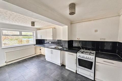 3 bedroom terraced house for sale, Gainsborough Crescent, Eastbourne