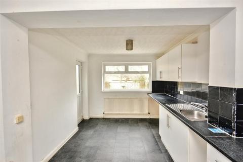 3 bedroom terraced house for sale, Gainsborough Crescent, Eastbourne