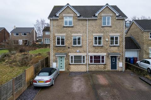 3 bedroom townhouse for sale, Institute Street, Burnley BB12