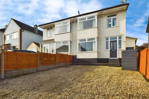 4 bedroom end of terrace house for sale, Southfield Avenue, Bristol BS15