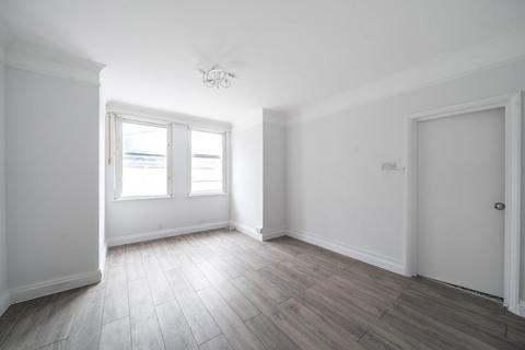 3 bedroom apartment to rent, St George Avenue, Tufnell Park, London, N7