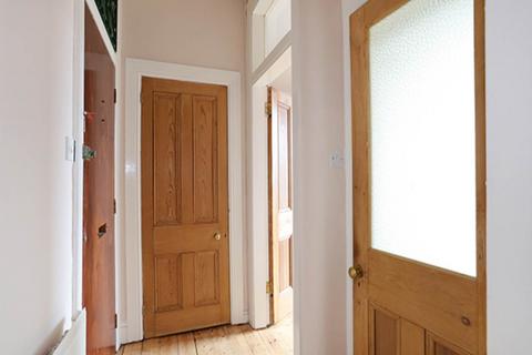 1 bedroom flat to rent, Albion Road, ,