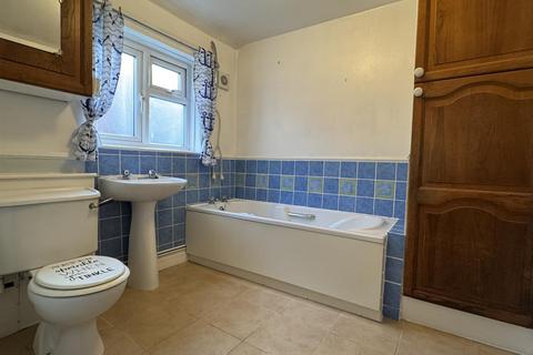 2 bedroom end of terrace house for sale, Charlotte Row, Ellesmere.