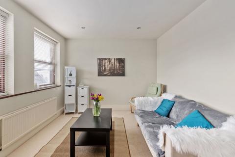 1 bedroom flat to rent, Cowper Road, London, SW19 1AA