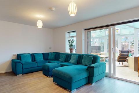 3 bedroom semi-detached house for sale, Pynne Close, Stockwood, Bristol