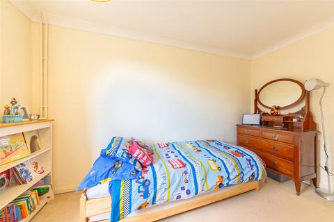 42 Sheppard Way, Teversham, Cambridge, CB1 9AX