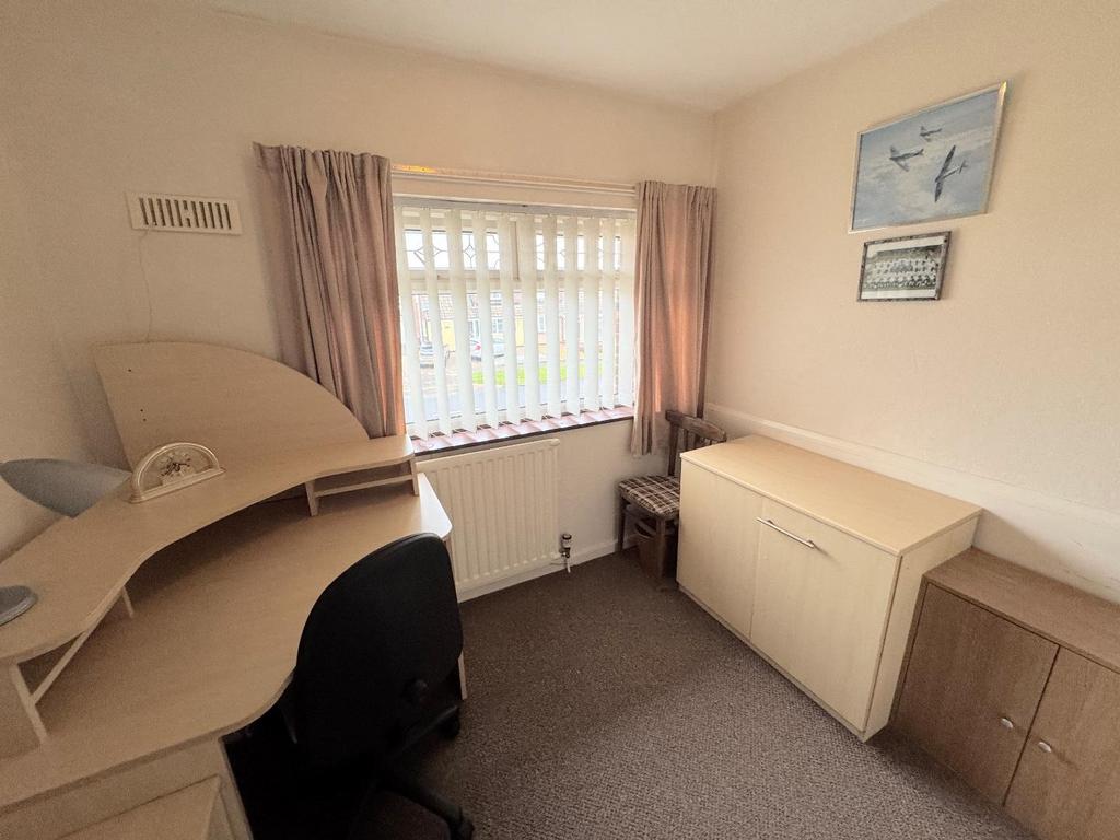 Bedroom (front)