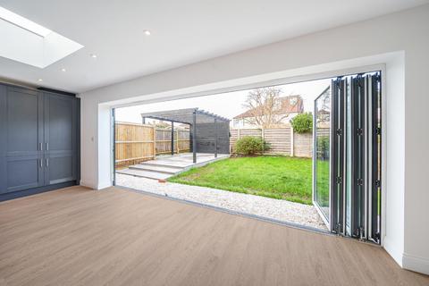 35 Hillview Road, Chislehurst, BR7 6DR