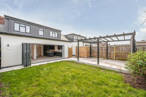 35 Hillview Road, Chislehurst, BR7 6DR
