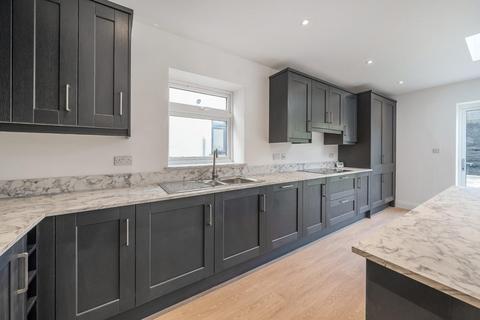 35 Hillview Road, Chislehurst, BR7 6DR