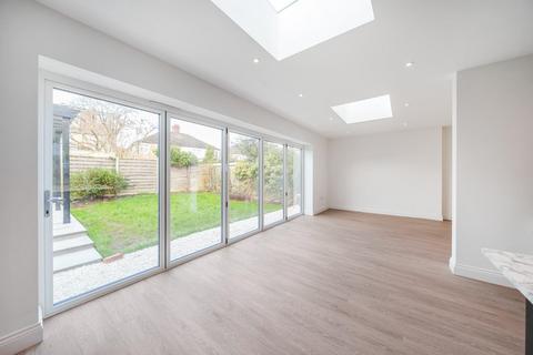 35 Hillview Road, Chislehurst, BR7 6DR
