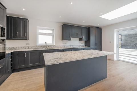 35 Hillview Road, Chislehurst, BR7 6DR