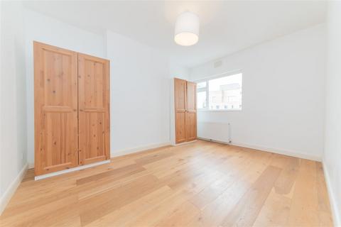 2 bedroom flat for sale, Heriot Road, London