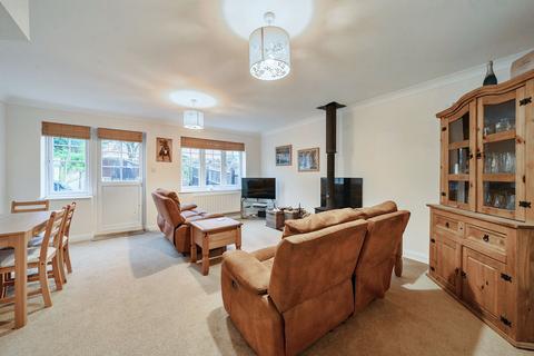 3 bedroom terraced house for sale, Saunderton Vale, Saunderton, High Wycombe