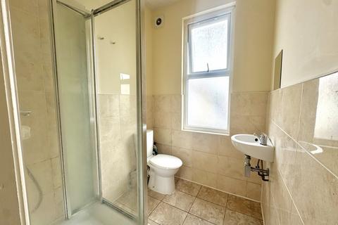 Studio to rent, 75 Beaconsfield Road, Southall, Greater London, UB1