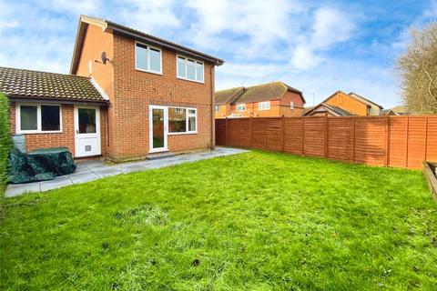 3 bedroom link detached house for sale, Barn Meadow Close, Church Crookham, Fleet