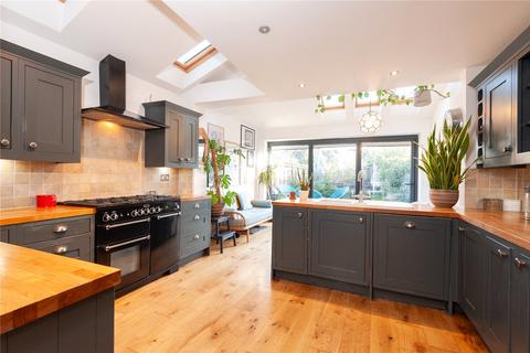 4 bedroom end of terrace house for sale, Gravel Road, Twickenham