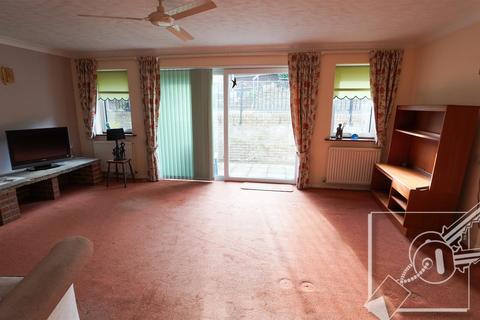 2 bedroom bungalow for sale, Walmers Avenue, Higham, Rochester