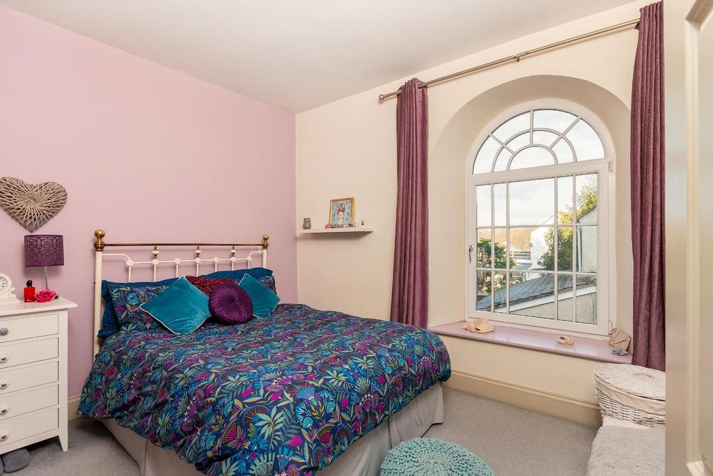 FT2 OWCWY - Bedroom F.jpg