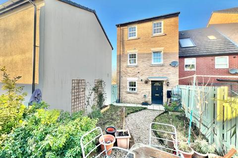 2 bedroom end of terrace house for sale, Burntwood Road, Grimethorpe, Barnsley