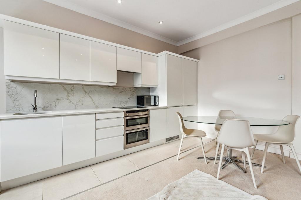 Apartment in London - View 2