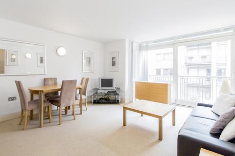 2 bedroom flat for sale, Gainsborough House, Cassilis Road, London