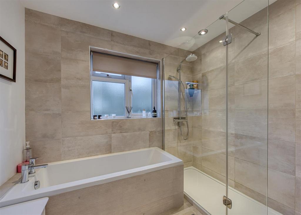 42 Wootton Road-bathroom1.jpg