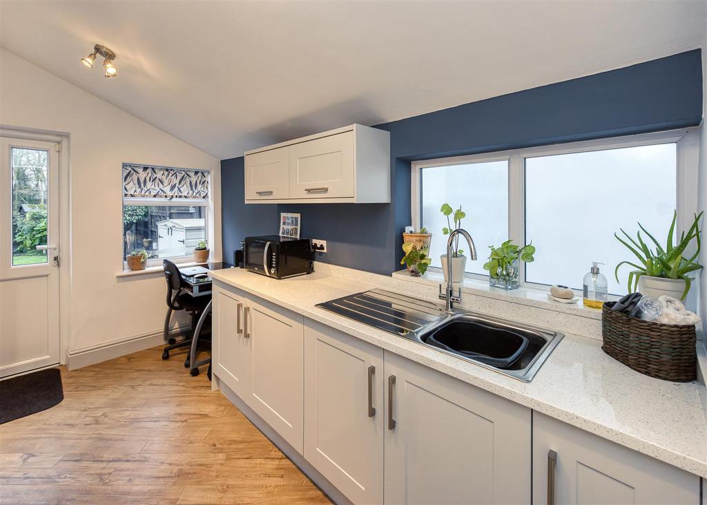 42 Wootton Road-laundry.jpg