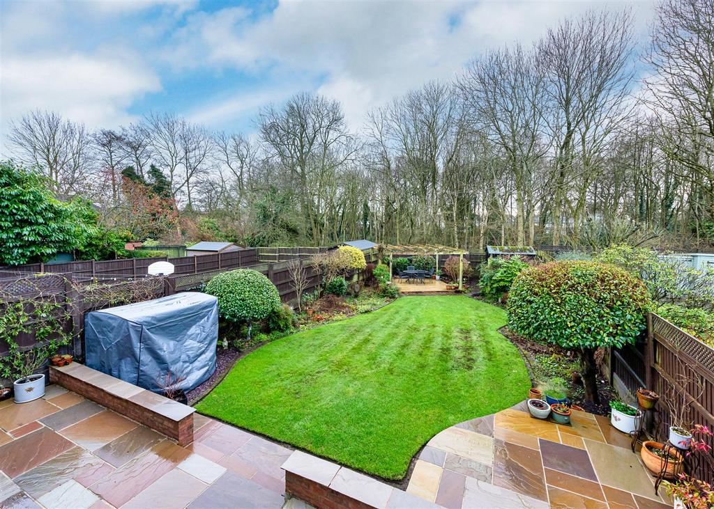 42 Wootton Road-garden1.jpg