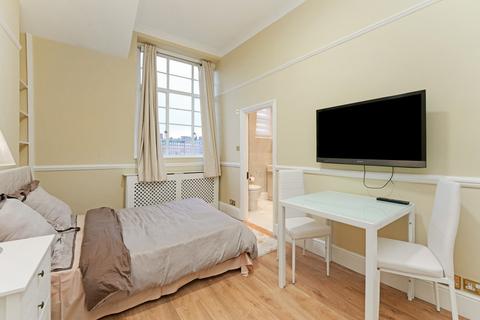 Studio to rent, London SW3