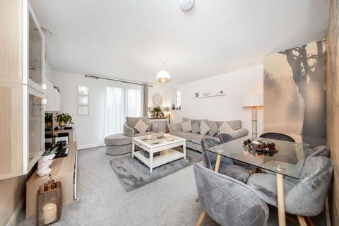 2 bedroom apartment for sale, Carson Grove, Morley, LS27