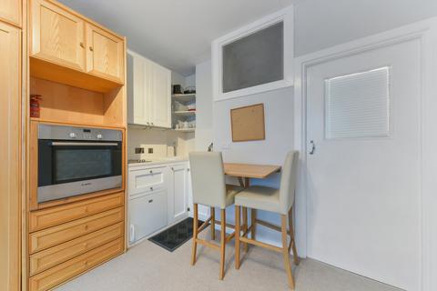 Studio for sale, Russell Court, Woburn Place, London