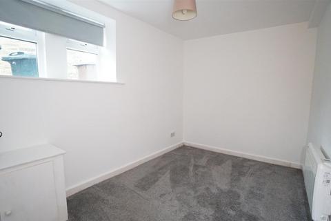 1 bedroom apartment to rent, Apperley Road, Idle, Bradford