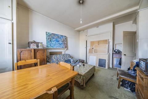 Studio for sale, Princess Court,  Queensway,  London,  W2,  W2