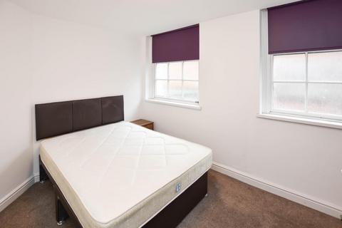 1 bedroom in a house share to rent, Barracks Square, Wigan, WN1 1LF