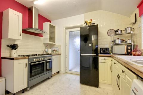 3 bedroom semi-detached house for sale, Dundee Street, Hull