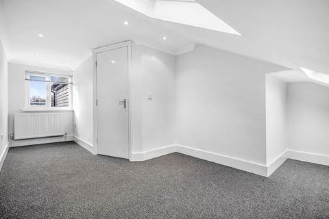 31 Dunmow Road, London, E15 1TZ