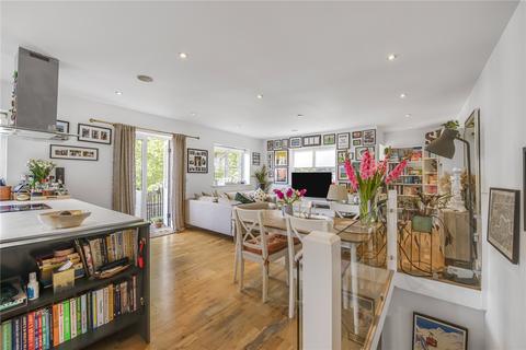 2 bedroom maisonette for sale, Audley Close, London, SW11