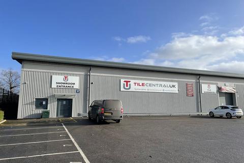 Industrial unit to rent, Unit F1 Trentham Trade Park, Stoke-on-Trent, ST4 8GA