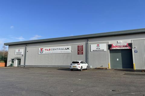 Industrial unit to rent, Unit F1 Trentham Trade Park, Stoke-on-Trent, ST4 8GA