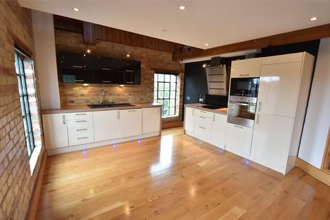 2 bedroom penthouse for sale, Mill Park Gardens, Mildenhall, Bury St. Edmunds, Suffolk, IP28
