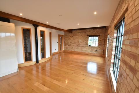 2 bedroom penthouse for sale, Mill Park Gardens, Mildenhall, Bury St. Edmunds, Suffolk, IP28