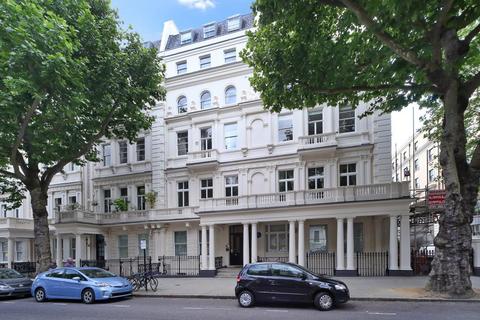 1 bedroom apartment to rent, Queen's Gate, South Kensington SW7