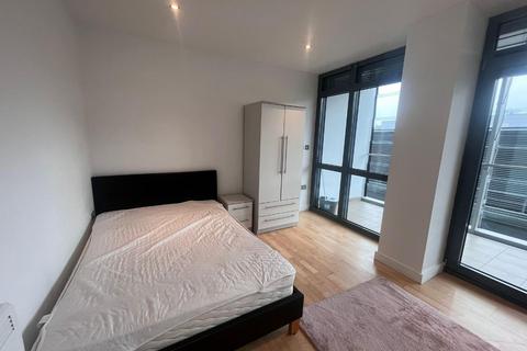 Studio to rent, Deansgate, Manchester