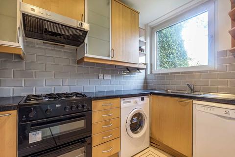 3 bedroom house to rent, Craneford Close, Twickenham TW2