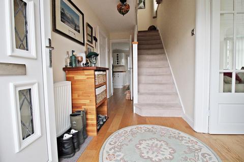 9 Campton Place, Beddau, Pontypridd, CF38 2RT
