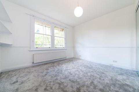 2 bedroom flat to rent, Glenmore Road, Belsize Park NW3