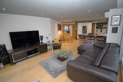 2 bedroom apartment to rent, Sovereign Point, 31 The Quays, Salford, Lancashire, M50