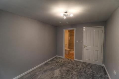 2 bedroom apartment to rent, Common Road, Evesham