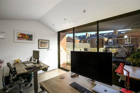27 Egbert Road, Hyde, Winchester, SO23 7EB